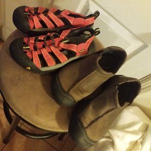Keen LOT of TWO hiking shoes Austin Hiking Slip On Clogs & sandals 6.5